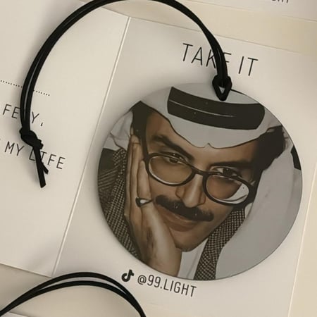 تعليقة مرآة السيارة  حسب الطلب