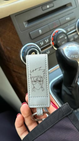 ميدالية سيارة جلدية