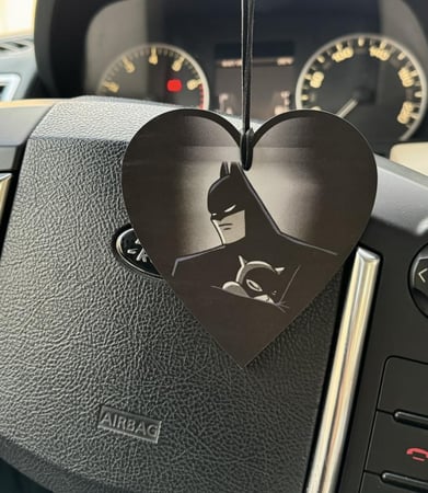 تعليقة باتمان وكات ومن