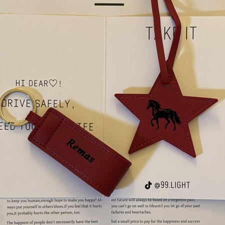 طقم ميدالية وتعليقة سيارة حفر ليزرجهتين