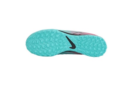 حذاء كرة قدم  نايك