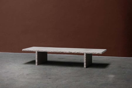 طاولة بورغون التراثية