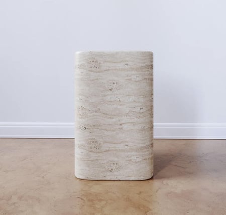 طاولة جانبية إسكتلندا