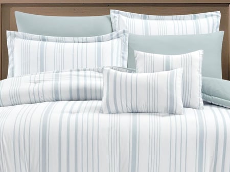 صورة عن قرب لتصميم مفرش LAYLA-05 صيفي مخطط فيروزي مقاس نفرين