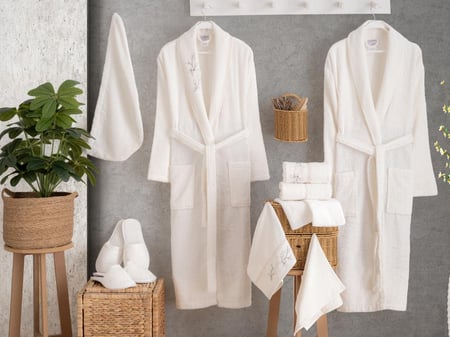 طقم أرواب استحمام YASEMIN مزدوج بامبو 13 قطعة - سكري و سكري