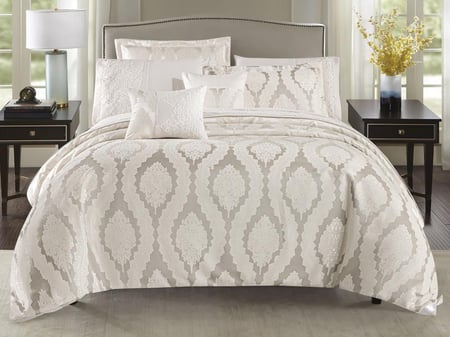 المفرش العرائسي الأكثر فخامة بخامة شانيل الفاخرة من مفارش السلطان