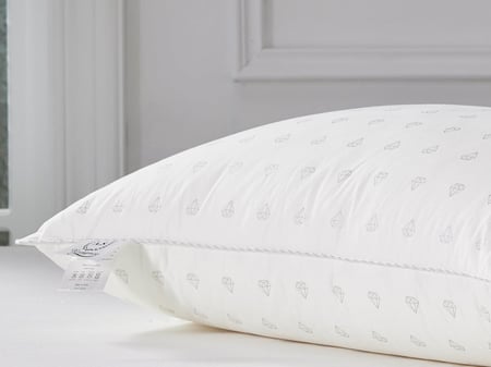 مخدة LEEN الفندقية