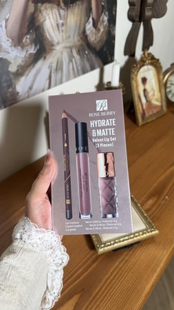 بوكس طقم شفاه روز بيري L01 بديل سيفورا