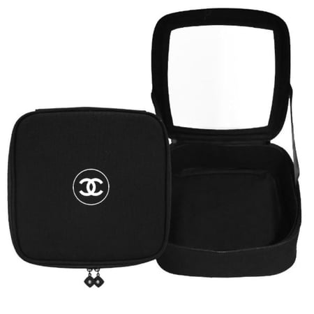 شنطة ميكب شانيل