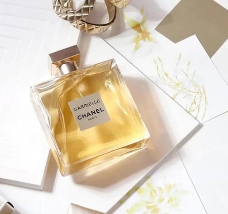 طقم شانيل غابريل + عطر مجموعه حصرية