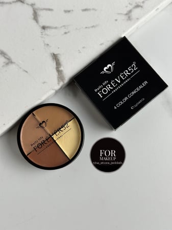 كونسيلر فورايفر52، تحتوي على 4 درجات