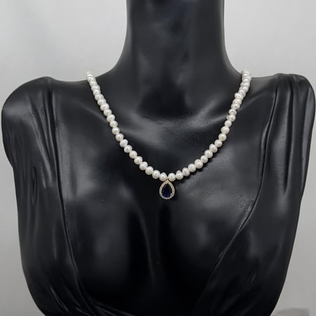 عقد ذهب لؤلؤ