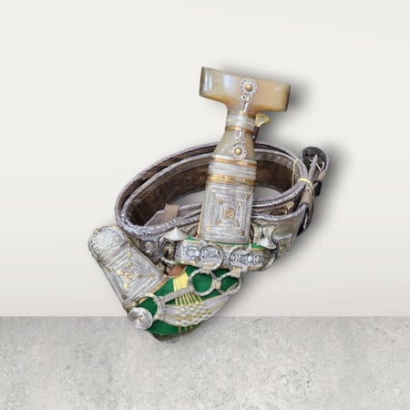 جنبيه خنجر من الفضه