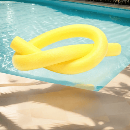 عوامة للسباحة نودلز مجوفة