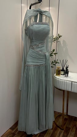 فستان تنفيذ R BOUTIQUE