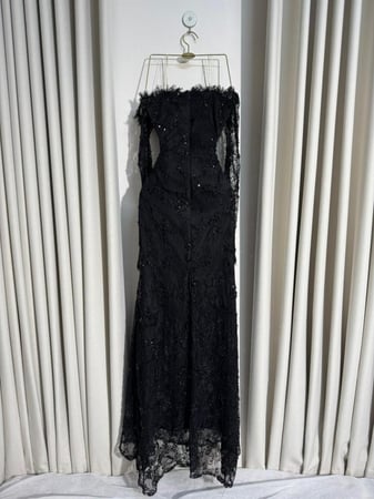 فستان تنفيذ R BOUTIQIE