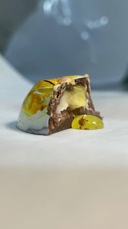 بوكس الفرح(شوكلاته ملونه) بالطلب المسبق بثلاث ايام