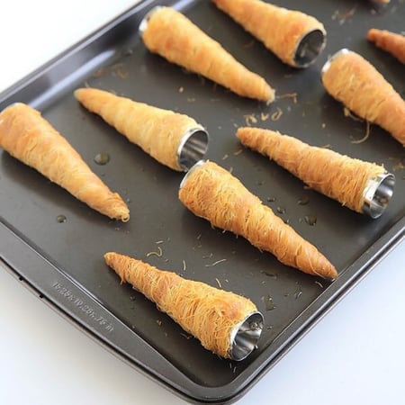 قمع,معجنات,اقماع,فطاير