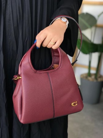 شنطة وسط عنابي 7088