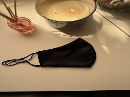 كمام حرير اسود