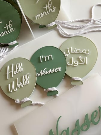 بطاقات الاشهر للبالون/ لمراحل طفلك الأولى/ بلون خاص