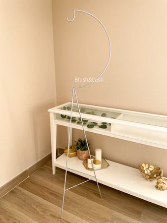 ستاند حديد هلالي