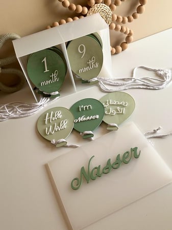 بطاقات الاشهر للبالون/ لمراحل طفلك الأولى/ بلون خاص