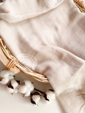 لفة الرينبو الكريمية/Rainbow Creamy swaddle