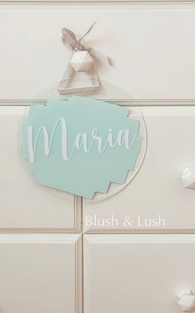 تعليقات اكريلك ملونة/ مقاس 20 سم