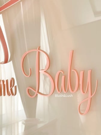 تعليقة اكريلك مستطيلة ثلجية   مع تصميم الورد وكتابة بالاكريلك البارز