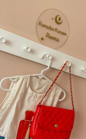 قطعة اكريلك بإسم طفلك خاصة برمضان