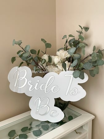 لوحة Bride To Be / لوحة اكريلك ملون بكتابة بارزة