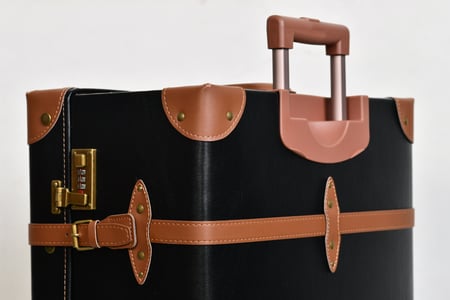 مورانو طقم شنط سفر كلاسيك جلد اربع قطع أسود