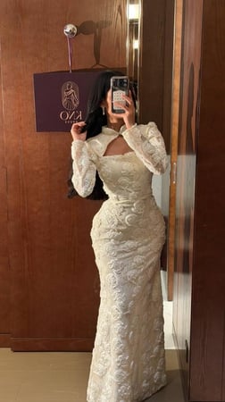 فستان سهرة دانتيل فاخر بورود ثلاثية الأبعاد