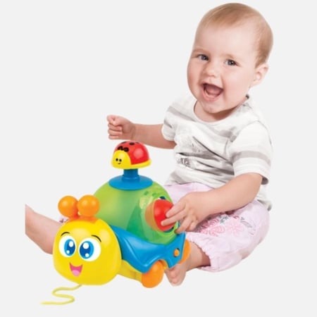 لعبة الحلزون الدوار القابل للسحب مع موسيقى للأطفال