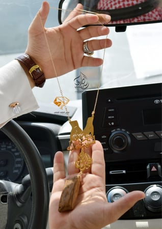 تعليقة بالاسم على ايادي لسيارتك حسب طلبك متجر الطيف الفضي