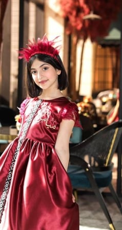 فستان ملكي احمر