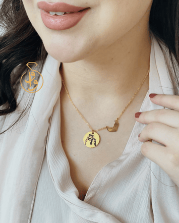 قلادة نحت صورة على وجه واحد مع قلب