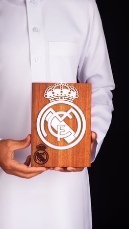 درع فخم بشعار ريال مدريد