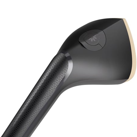 أداة كي بخار بحامل من فيليبس MyEssence مع لوحة ستايل قابلة للإمالة سلسلة 3000 - 2000 وات، مصفاة عطر MyEssence، بخار مستمر 40 جم/الدقيقة، خزان مياه سعة 2 لتر، طرف لوحة بخار مدبب، 3 إعدادات للبخار، أسود - STE3170/80