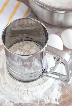 Flour  Sifter  مغربل الدقيق