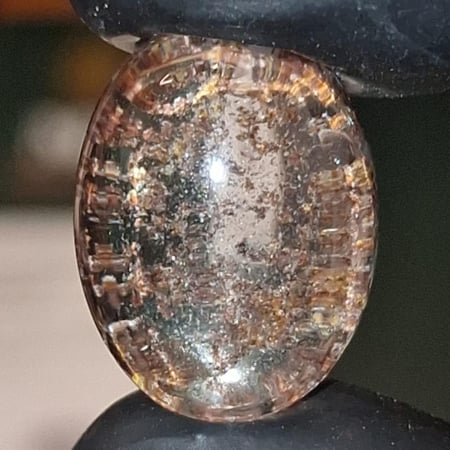 حجر كوارتز طبيعي مفحوص و موثق بشهادة مختبر