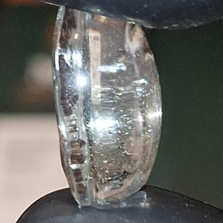 حجر كوارتز طبيعي مفحوص و موثق بشهادة مختبر