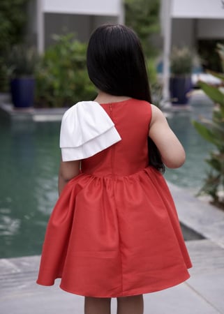 فستان بفيونكه تطريز