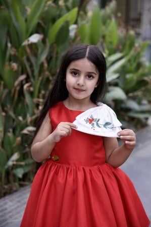 فستان بفيونكه تطريز