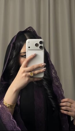 عبايه( N96 ) سودا مع دانتيل بنفسجي