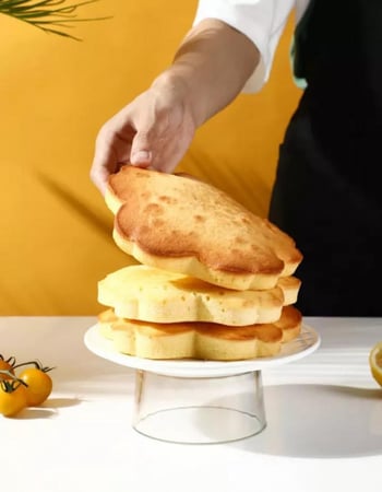 سيليكون على شكل ورده يستخدم السيلكون للخبز / ريزن / كونكريت  لون رمادي ( قطعه واحده )