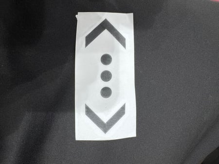 ستكر اسود الحفره الطول 8سم العرض 3سم