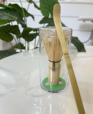 بكج ادوات الماتشا مع ماتشا احتفالية فاخرة 30 جرام