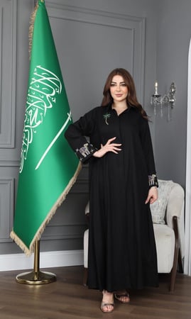 جلابية كتان بتطريز يوم التأسيس - موديل عباية مفتوحة